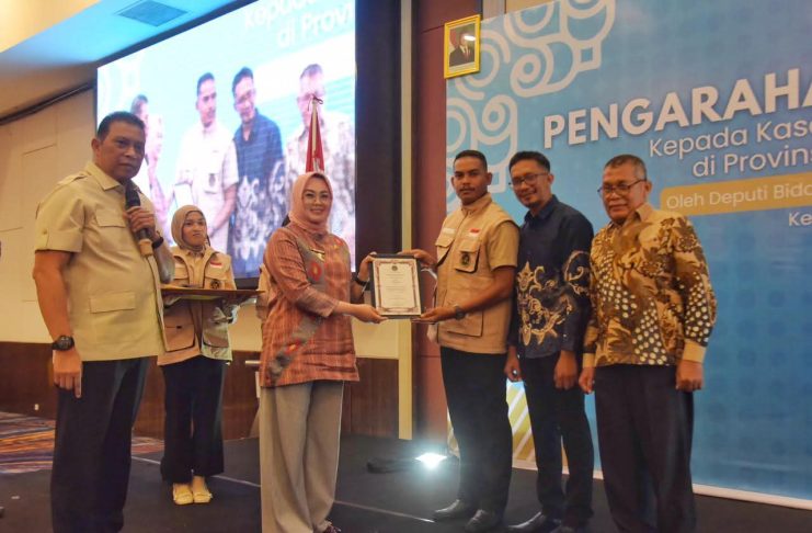 Dukung Generasi Sehat, Wali Kota Kendari Hadiri Kegiatan Pengarahan dan Evaluasi kepada Kasatpel, Yayasan, dan Mitra SPPG se-Sultra