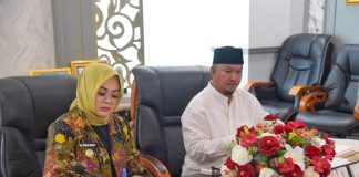 Wali Kota dan Wakil Wali Kota Kendari Tunaikan Zakat Melalui Baznas