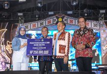 Bank Sultra Salurkan CSR Rp250 Juta untuk Pendidikan di HUT Konawe ke-66
