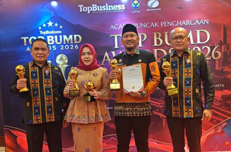 Pemkot Kendari dan BPR Bahteramas Raih Penghargaan di TOP BUMD Awards 2026