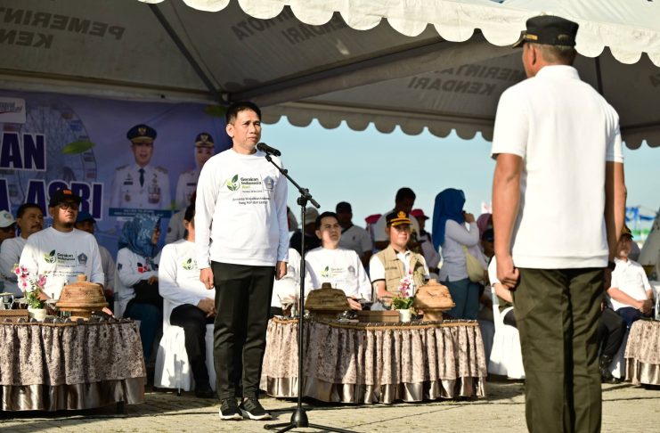 Wamendagri Pimpin Apel Gerakan Indonesia ASRI dan Tinjau Gerakan Pangan Murah di Kendari
