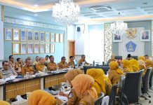 Pimpin Rapat Evaluasi, Wali Kota Kendari Dorong Optimalisasi PAD, Investasi, dan Pelayanan Publik yang Responsif.