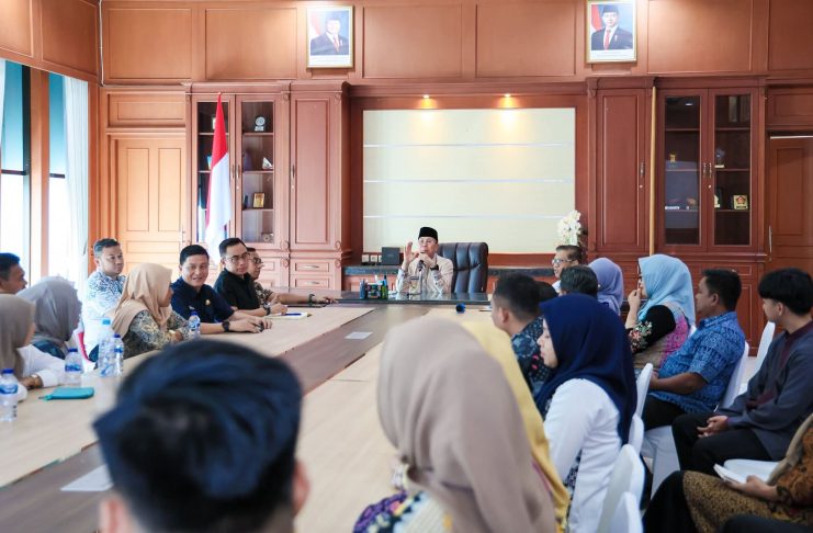 Gubernur Sultra Audiensi bersama PPPK Paruh Waktu, Pastikan Gaji Tetap Dibayarkan