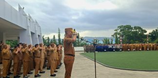 Tegakkan Disiplin dan Loyalitas, Sekda Kota Kendari Pimpin Apel Gabungan ASN Lingkup Pemerintah Kota Kendari