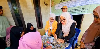PKM Kemendiktisaintek Dorong Produktivitas Nilam Muna Barat Lewat Alat Penyulingan Modern