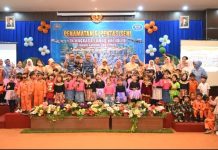 Danlanud Haluoleo Dampingi Ketua Yasarini PC Lanud Haluoleo Pimpin Wisuda Siswa-Siswi TK Angkasa