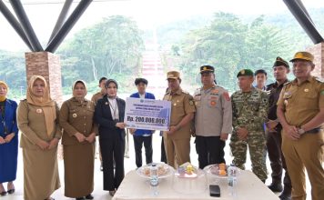 Momentum HANI dan Harganas, Bank Sultra Salurkan Beasiswa CSR Rp200 Juta untuk Mahasiswa UMKOTA