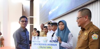 3.500 Siswa SMA, SMK, dan SLB Terima Beasiswa Pemprov Sultra