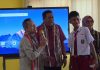 Didampingi Wagub ke Wakatobi, Wamendikdasmen Telepon Langsung Direktur SD, Minta Sekolah Suku Bajo Segera Direvitalisasi