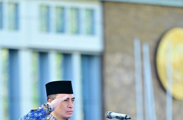 Pimpin Upacara Hari Kesadaran Nasional, Pj Sekda Sultra Tekankan Disiplin ASN dan Pelayanan Prima