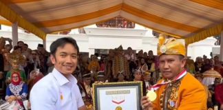 La Ode Darwin: Rekor MURI KKMM Ini Kebanggaan Seluruh Masyarakat Muna