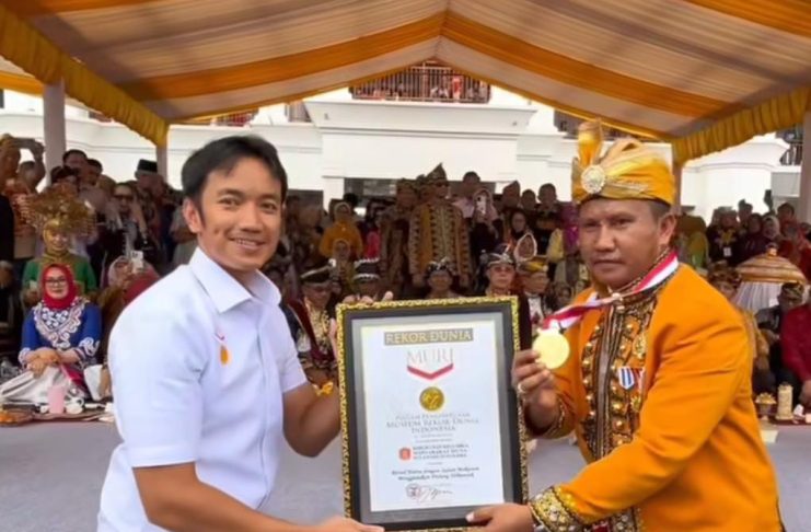 La Ode Darwin: Rekor MURI KKMM Ini Kebanggaan Seluruh Masyarakat Muna