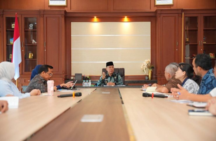 Gubernur Andi Sumangerukka Tegaskan Kewajiban Jaminan Reklamasi Tambang MBLB di Sultra