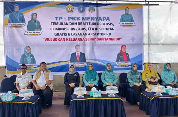 TP-PKK Sultra Menyapa Masyarakat Koltim, Hadirkan Cek Kesehatan Gratis hingga Layanan Akseptor KB